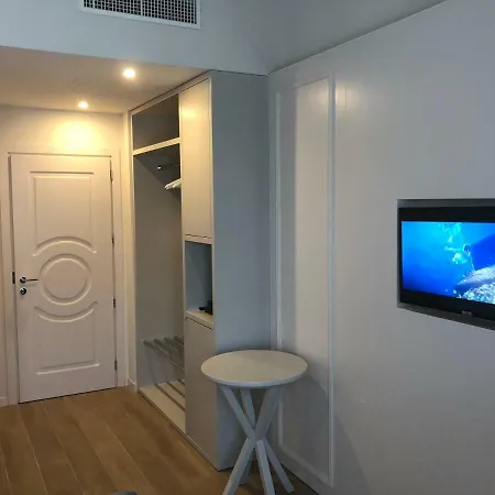 Living 2 * Bologne